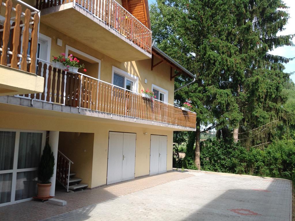 Hévíz Attila Apartmanhaz酒店 外观 照片